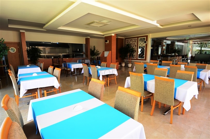 Апартаменты с видом на бассейн в Орион 2