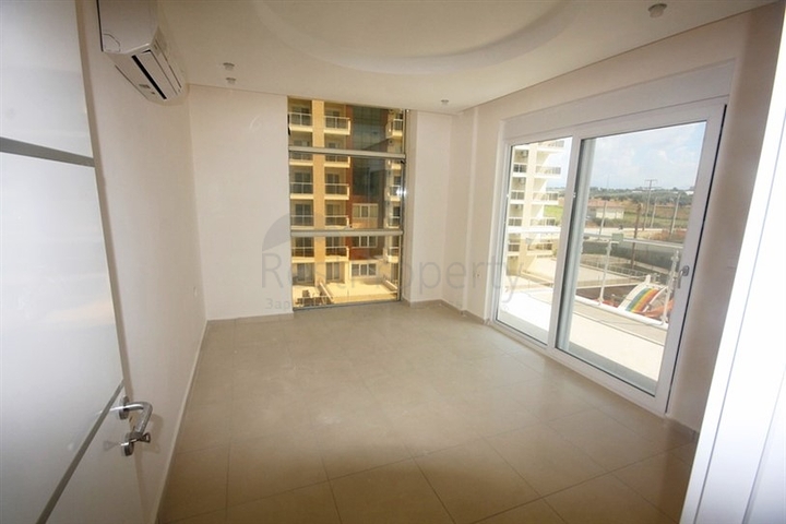 Апартаменты с видом на бассейн в Орион 2