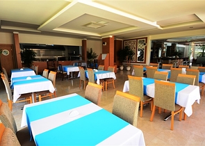 Апартаменты с видом на бассейн в Орион 2