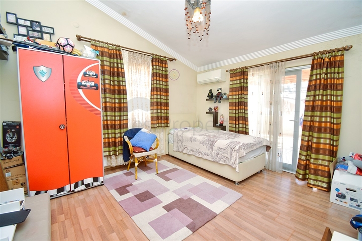 Квартира планировки 5+1 дуплекс в районе Мейданкавагы - Анталия 