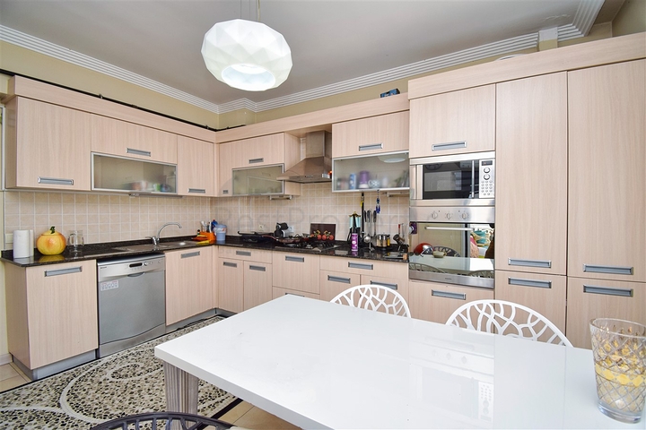 Квартира планировки 5+1 дуплекс в районе Мейданкавагы - Анталия 