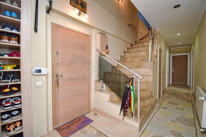 Квартира планировки 5+1 дуплекс в районе Мейданкавагы - Анталия 