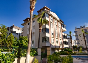 Квартира планировки 5+1 дуплекс в районе Мейданкавагы - Анталия 