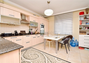 Квартира планировки 5+1 дуплекс в районе Мейданкавагы - Анталия 