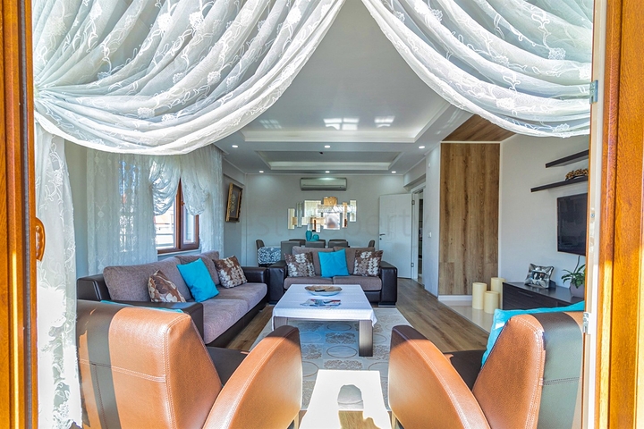 Квартира планировки 3+1 в микрорайоне Варлык - Анталия