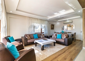 Квартира планировки 3+1 в микрорайоне Варлык - Анталия