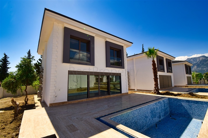 Виллы планировки 4+1 в районе Кемер - Анталия 