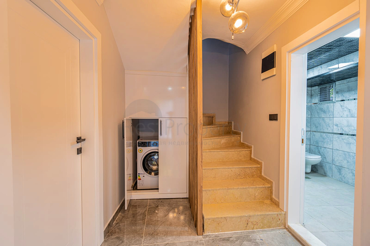 Квартира планировки 3+1 дуплекс в районе Кемер - Анталия