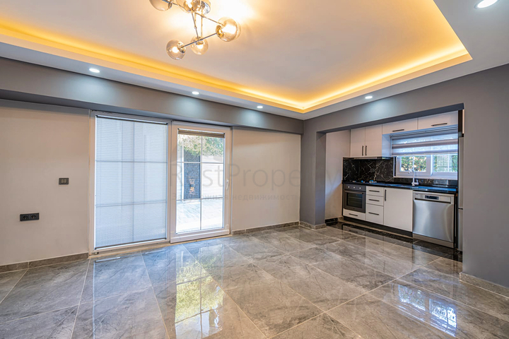 Квартира планировки 3+1 дуплекс в районе Кемер - Анталия