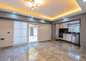 Квартира планировки 3+1 дуплекс в районе Кемер - Анталия