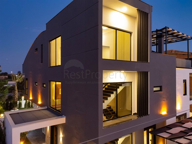 Вилла планировки 6+1 в районе Дошемеалты - Анталия