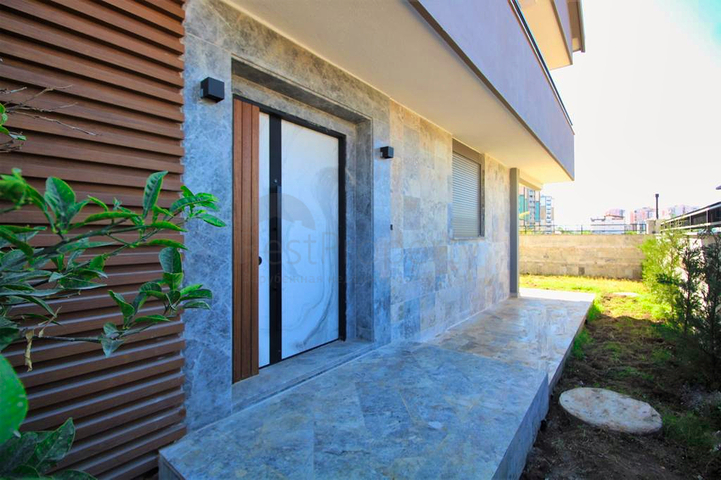 Вилла планировки 6+1 в микрорайоне Гюзельоба - Анталия