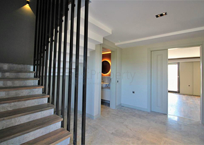 Вилла планировки 6+1 в микрорайоне Гюзельоба - Анталия