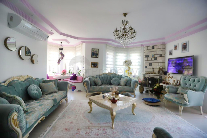 Вилла планировки 4+1 в районе Кемер - Анталия