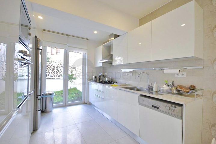 Вилла планировки 3+1 в районе Кемер - Анталия