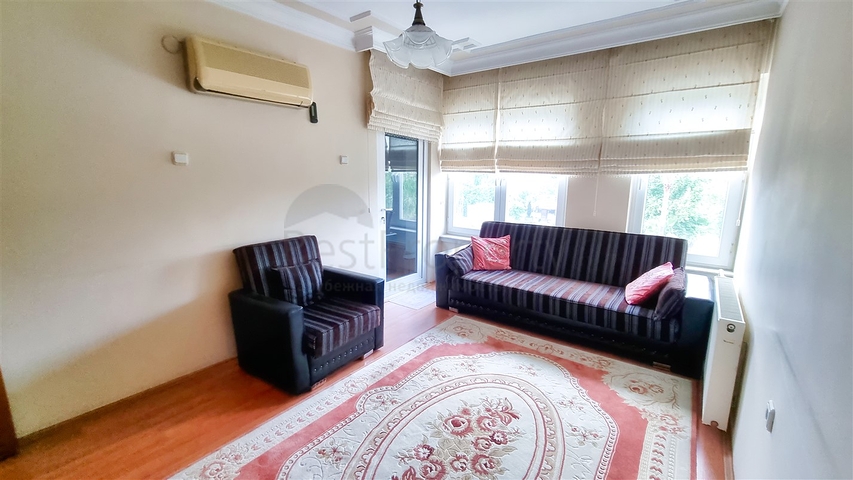 Квартира планировки 3+1 в центре города Анталия 