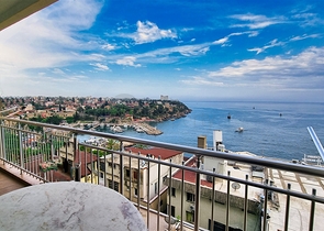 Квартира планировки 3+1 в центре города Анталия 