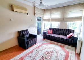 Квартира планировки 3+1 в центре города Анталия 