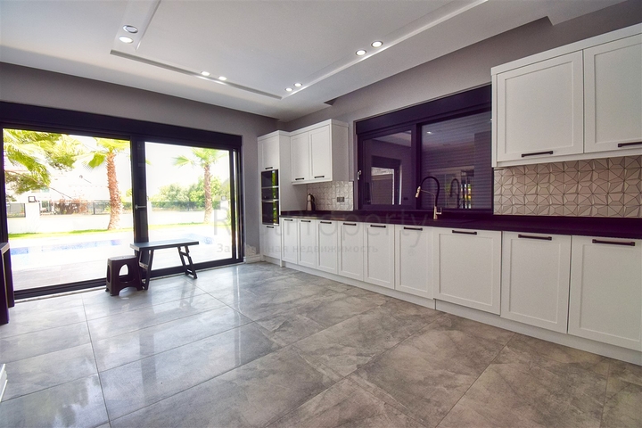 Вилла планировки 4+1 в районе Дошемеалты - Анталия 