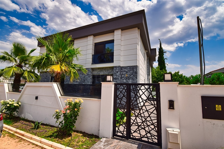 Вилла планировки 4+1 в районе Дошемеалты - Анталия 