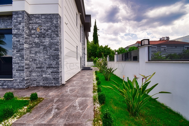 Вилла планировки 4+1 в районе Дошемеалты - Анталия 