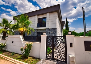 Вилла планировки 4+1 в районе Дошемеалты - Анталия 