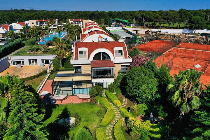 Вилла планировки 4+1 в микрорайоне Кадрие - Анталия 