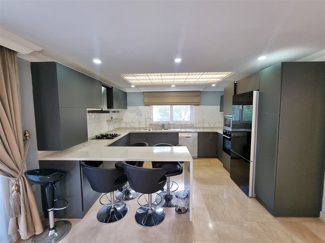 Вилла планировки 4+1 в микрорайоне Кадрие - Анталия 