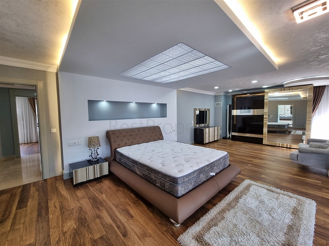 Вилла планировки 4+1 в микрорайоне Кадрие - Анталия 