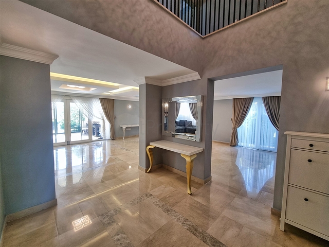 Вилла планировки 4+1 в микрорайоне Кадрие - Анталия 