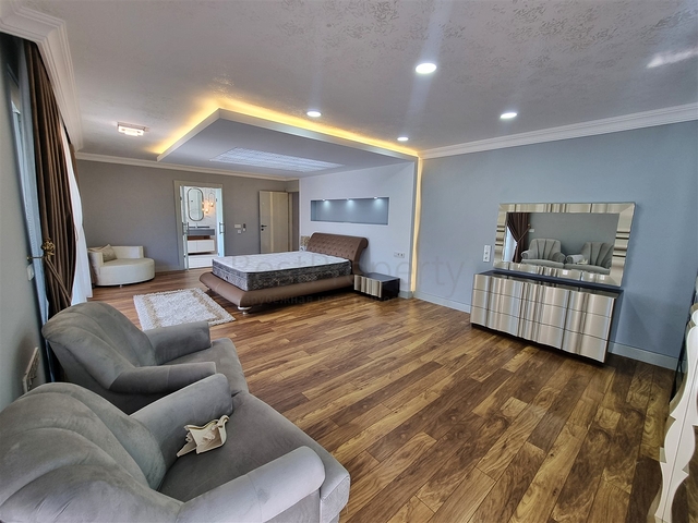 Вилла планировки 4+1 в микрорайоне Кадрие - Анталия 