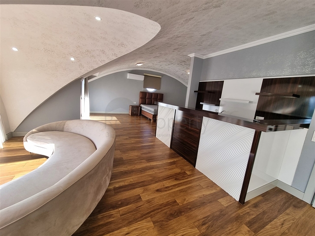 Вилла планировки 4+1 в микрорайоне Кадрие - Анталия 