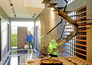 Вилла планировки 6+1 в районе Аксу- Анталия 