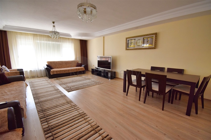 Квартира планировки 6+2 дуплекс в центре города Анталия 