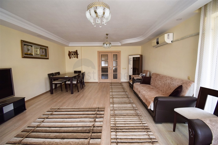 Квартира планировки 6+2 дуплекс в центре города Анталия 