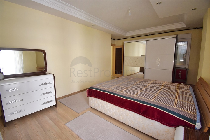 Квартира планировки 6+2 дуплекс в центре города Анталия 