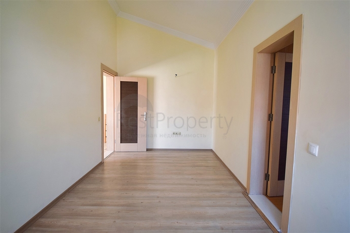 Квартира планировки 6+2 дуплекс в центре города Анталия 