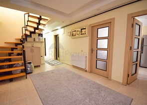 Квартира планировки 6+2 дуплекс в центре города Анталия 