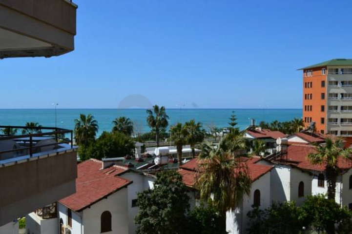 Двухкомнатаная квартира в аренду на берегу моря