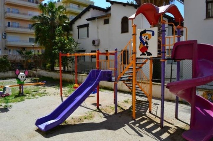 Двухкомнатаная квартира в аренду на берегу моря