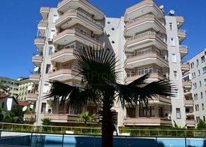 Двухкомнатаная квартира в аренду на берегу моря