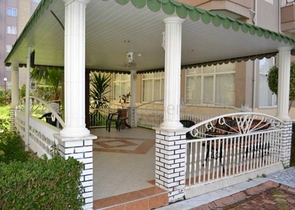 Двухкомнатаная квартира в аренду на берегу моря