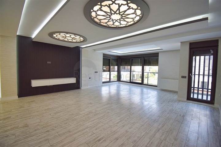 Квартира планировки 3+1 в микрорайоне Унджалы - Анталия 