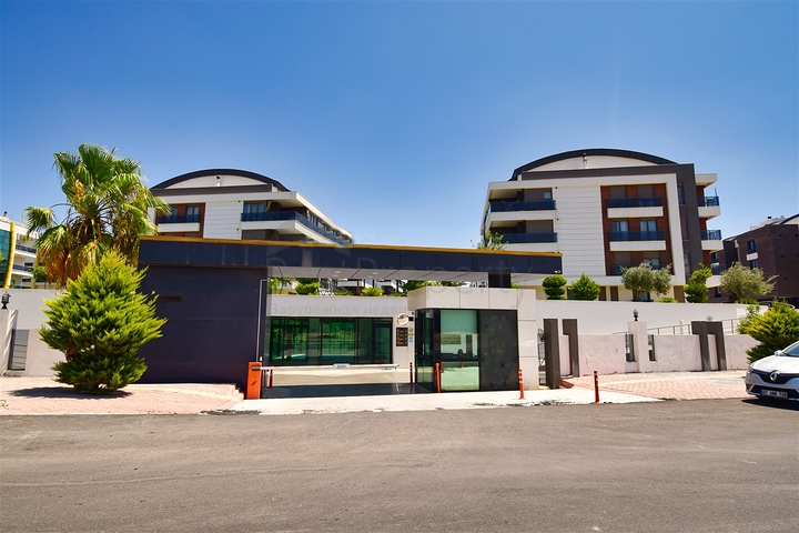 Квартира планировки 3+1 в микрорайоне Унджалы - Анталия 