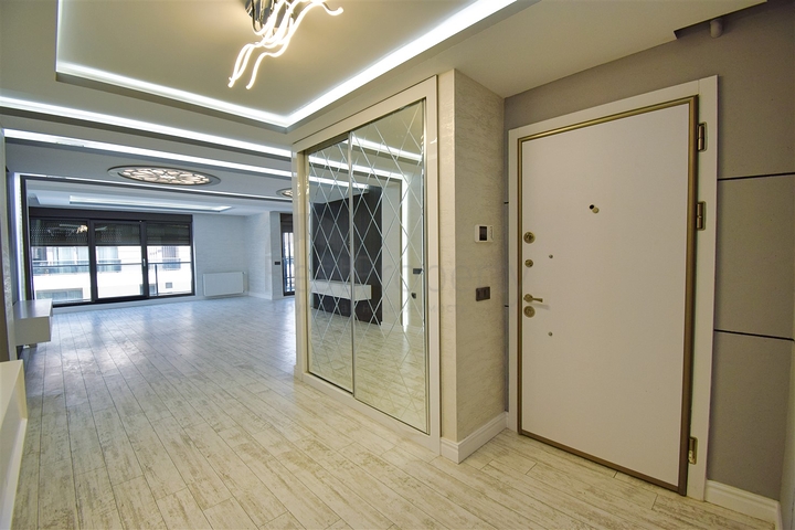 Квартира планировки 3+1 в микрорайоне Унджалы - Анталия 