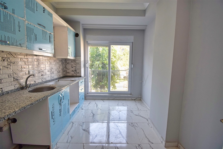 Квартира планировки 2+1 в центре города Анталия 