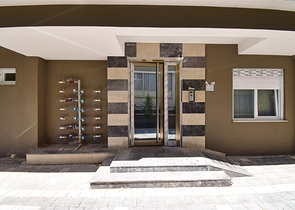 Квартира планировки 2+1 в центре города Анталия 