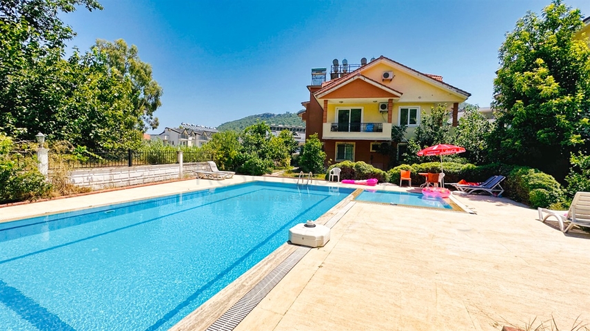 Квартира планировки 2+1 дуплекс в районе Кемер - Анталия 