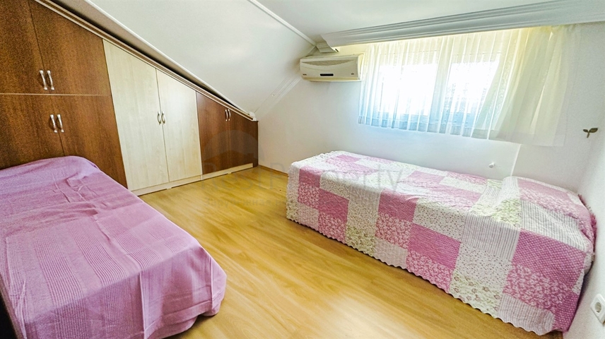 Квартира планировки 2+1 дуплекс в районе Кемер - Анталия 