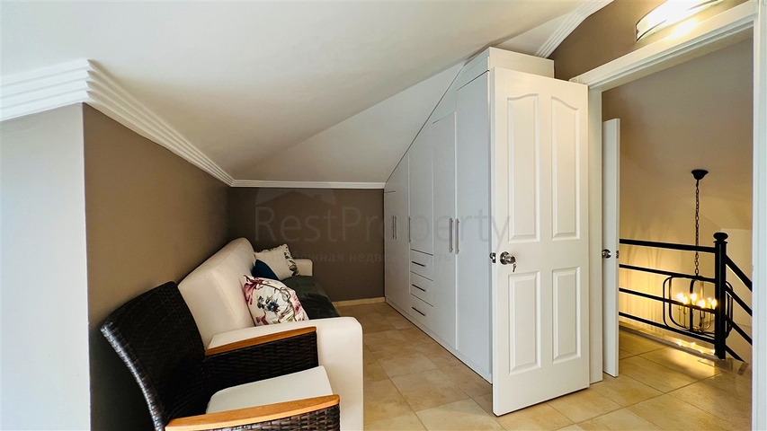 Квартира планировки 3+1 дуплекс в районе Кемер - Анталия